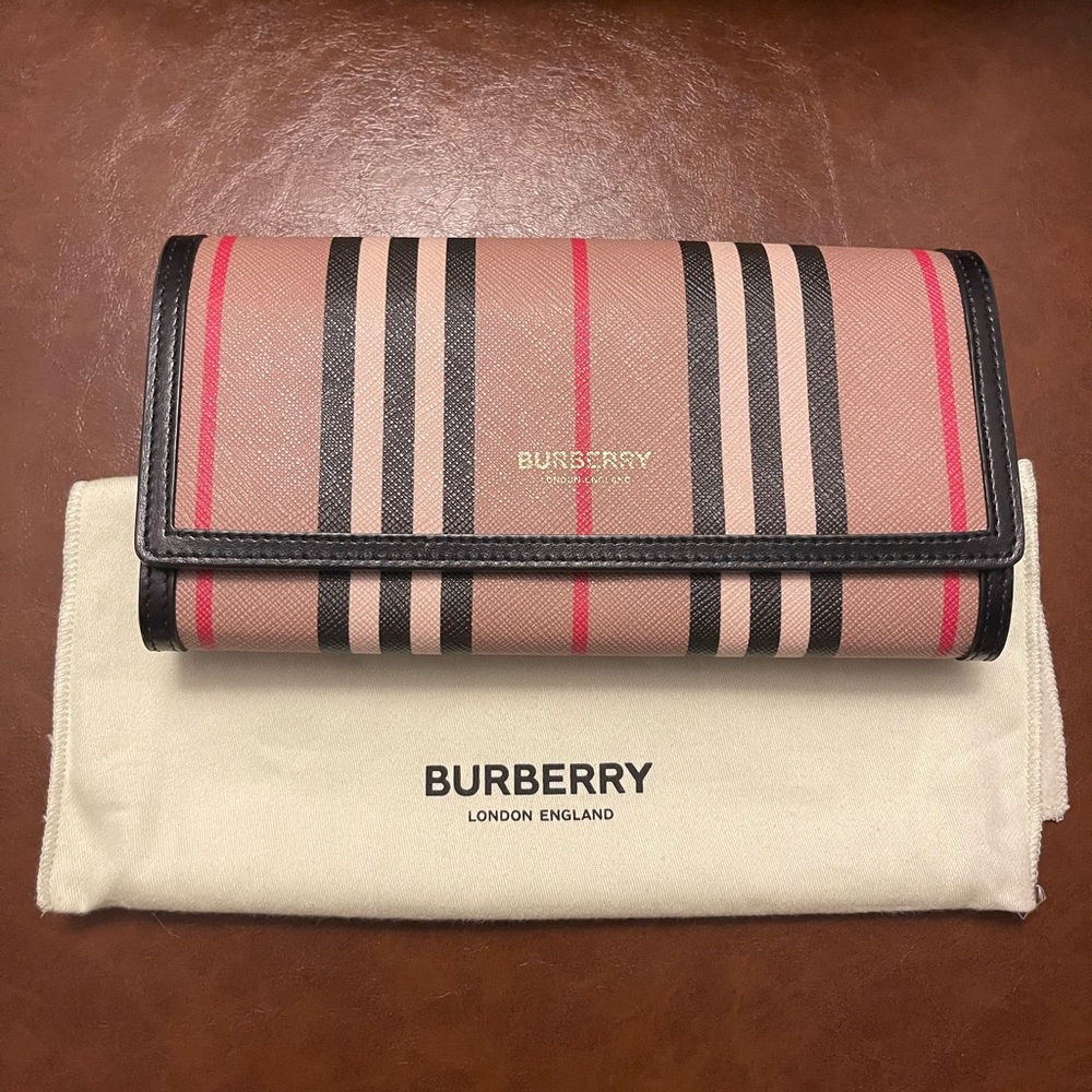 Burberry Pink and Black Women's Wallet